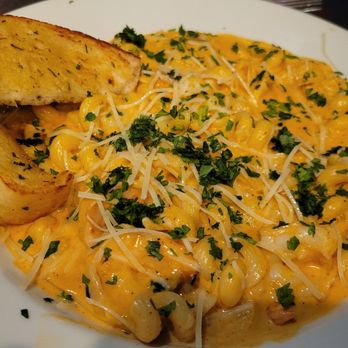 Sliced - Curry Cavatappi w shrimp - Pizza Near Me - Bellingham, Washington Sliced - Curry Cavatappi w shrimp - Pizza Near Me - Bellingham, Washington
