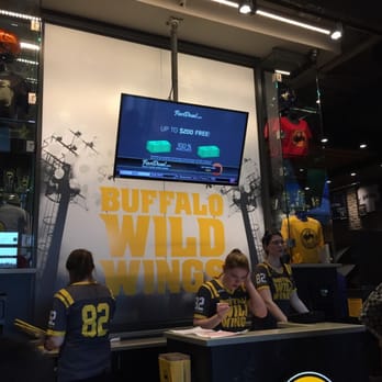 Buffalo Wild Wings - Chicken Wings Near Me - Silverdale, Washington