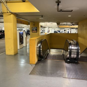 Fogo de Chão - Parking structure payment kiosk is located by the escalators - Brazilian Near Me - Pasadena, California Fogo de Chão - Parking structure payment kiosk is located by the escalators - Brazilian Near Me - Pasadena, California