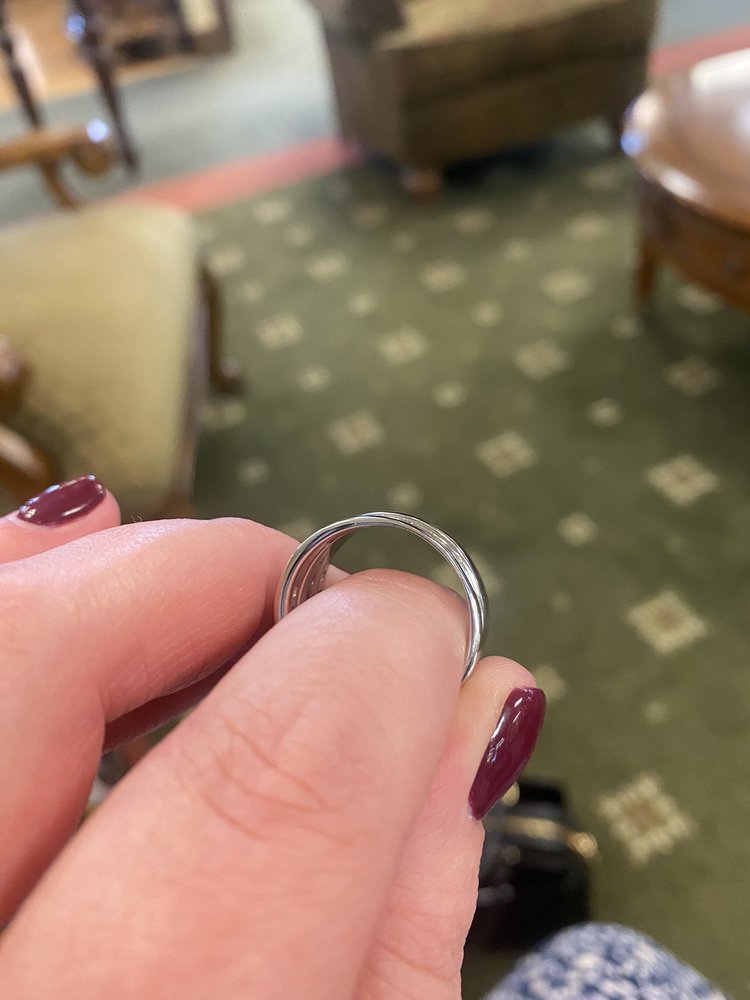 AUSTIN’S FINE JEWELRY Updated September 2024 1327 N Washington St