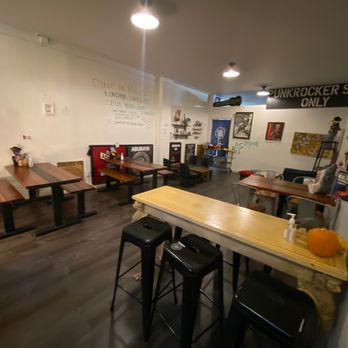 Aburaya - Adjacent dining area - Izakaya Near Me - Oakland, California Aburaya - Adjacent dining area - Izakaya Near Me - Oakland, California