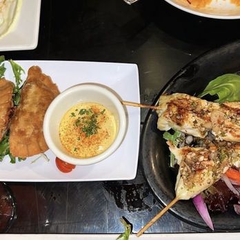 Sidebar Columbus - Beef Empanadas Chicken Skewers - Lounges Near Me - Columbus, Ohio