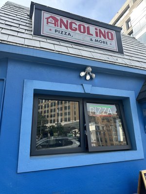 Angolino Pizza by null