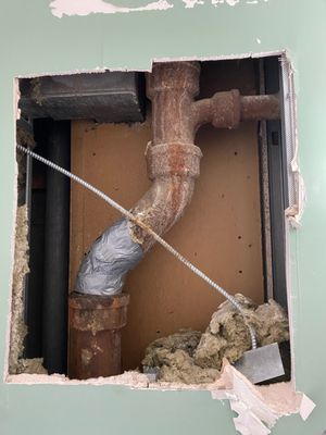 Legacy Plumbing & Heating Logo