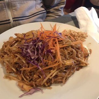 Pad Thai - Thai Near Me - Saint Louis, Missouri