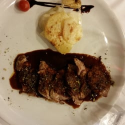 Las Viandas del Escorial - Pork medallions.