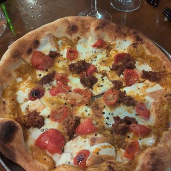 Lindens - Spicy sausage pizza - New American Near Me - New York, New York