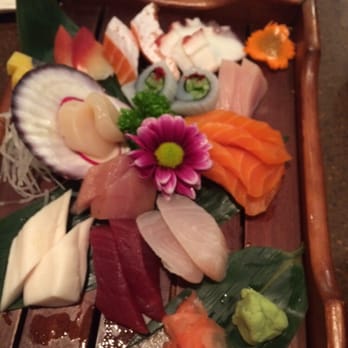 Gal's Sushi - Sashimi tray $25.99 - Sushi Bars Near Me - Markham, Ontario