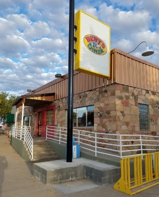 Beny's Diner by null