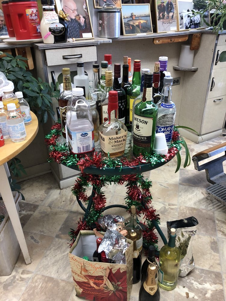 Brookdale Barber Logo