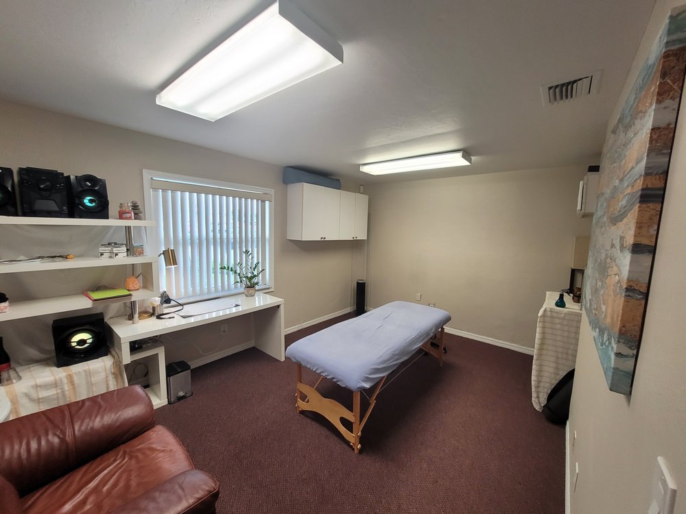Peace of Mind Massage Therapy Logo
