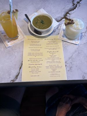 Menu photo 3 The Swirling Vine Clover, SC