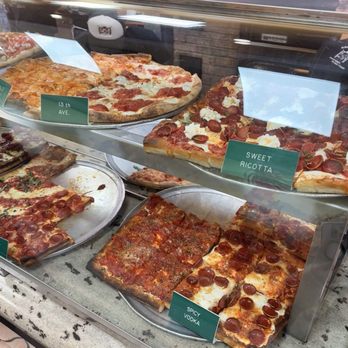 Krispy Pizza  - Pizza Near Me - Brooklyn, New York