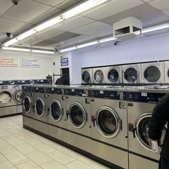 Elk Grove Launderland - Big and gigantic washers, dryers - Laundromat Near Me - Elk Grove, California Elk Grove Launderland - Big and gigantic washers, dryers - Laundromat Near Me - Elk Grove, California