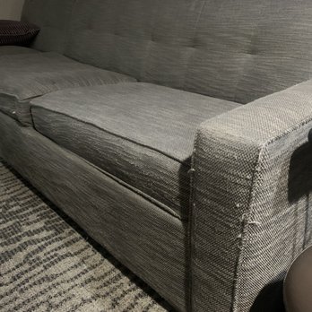 La Quinta by Wyndham Kyle - Austin South - The couch was matted and in poor condition. - Hotels Near Me - Kyle, Texas La Quinta by Wyndham Kyle - Austin South - The couch was matted and in poor condition. - Hotels Near Me - Kyle, Texas