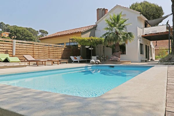 Clos du petit Jésus Cassis by null