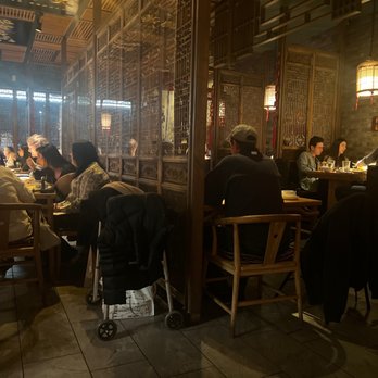 O Mandarin - Main cabin - Chinese Near Me - Hartsdale, New York O Mandarin - Main cabin - Chinese Near Me - Hartsdale, New York