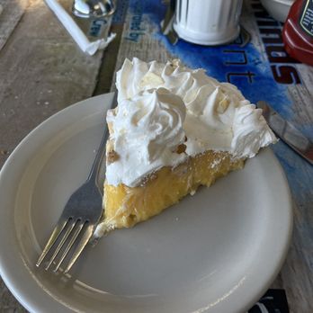 Crosswinds Restaurant - Payson Airport - Banana cream pie - American Near Me - Payson, Arizona