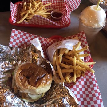 Small Cheval- Old Town - Burgers Near Me - Chicago, Illinois Small Cheval- Old Town - Burgers Near Me - Chicago, Illinois