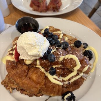 Bloom - Croissant French Toast - American Near Me - Santa Clara, California Bloom - Croissant French Toast - American Near Me - Santa Clara, California