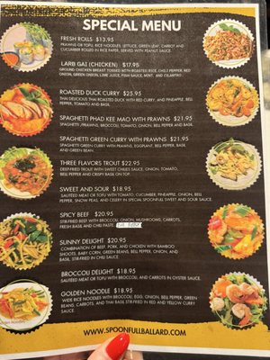 SpoonFull Thai Kitchen & Bar by null