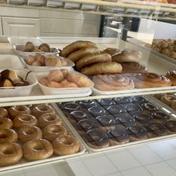 Long's Donuts