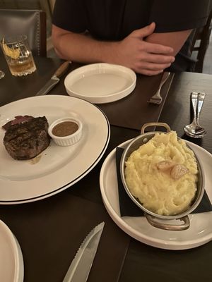 Oak Steakhouse by null