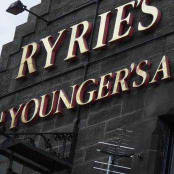 Ryrie's Bar - Pubs Near Me - Edinburgh, EDH