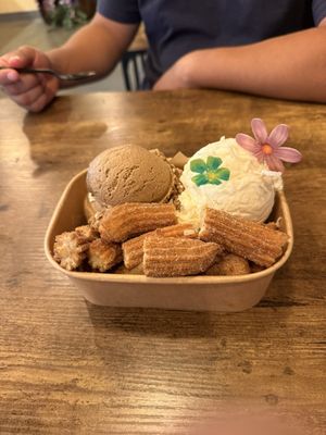 Con Sabor a Sinaloa: Sushi, Churros, Coffee & Ice Cream by null