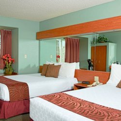 Monument Inn & Suites - Double Queen Room