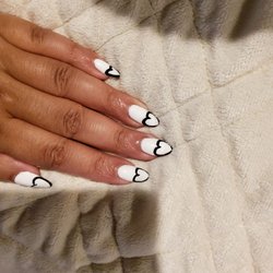 "Gel manicure , plus design "