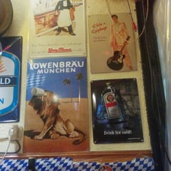 Don Bratwurst - Decoración