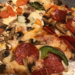 Half supreme & half garlic something. Yum! Half supreme & half garlic something. Yum!