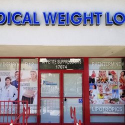 Gayle King Stuns at 2025 Emmys, Shows Off Weight Loss in Bold Orange Dress