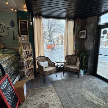 Tilly's Eatery - Entrance - Cafes Near Me - Cornwall, Ontario