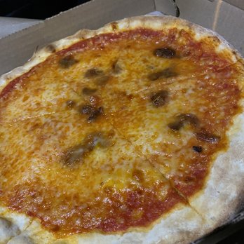 LaScala's Birra - Gharlic (@feedthestrEATS on instagram) - Italian Near Me - Pennsauken Township, New Jersey LaScala's Birra - Gharlic (@feedthestrEATS on instagram) - Italian Near Me - Pennsauken Township, New Jersey