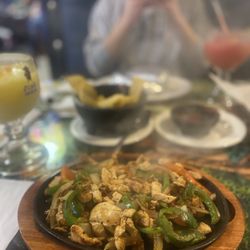 El Jefe Mexican Bar And Grill - Chicken fajitas