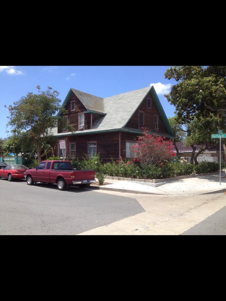 Slide of Selah Roofing 