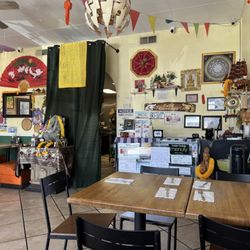 La Mai Thai Cuisine - So small inside