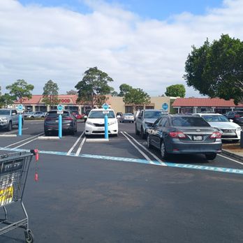 ALDI - Pickup parking - Grocery Near Me - San Diego, California