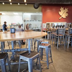 Maple Street Biscuit Company - Murfreesboro - Dining area