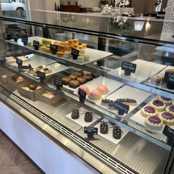 The Artisan Cakery - Bakeries Near Me - Knoxville, Tennessee The Artisan Cakery - Bakeries Near Me - Knoxville, Tennessee