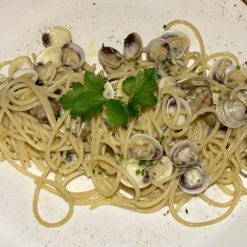 Oniga - Classic clams and pasta... so good - Venetian Near Me - Venezia, VE