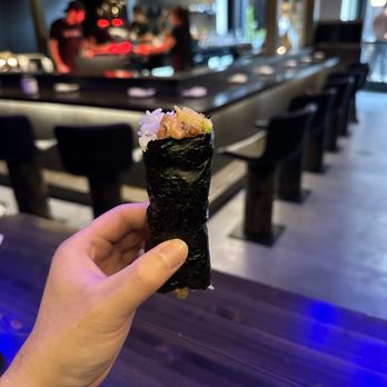 Yokocho - Truffle hamachi handroll - IG @bougiefoodieboi - Cocktail Bars Near Me - Chicago, Illinois