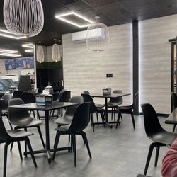 Toast Cafe - Beautiful dining room