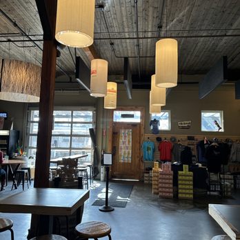 Seattle Cider Taproom - Enter and taste wonderful - Breweries Near Me - Seattle, Washington