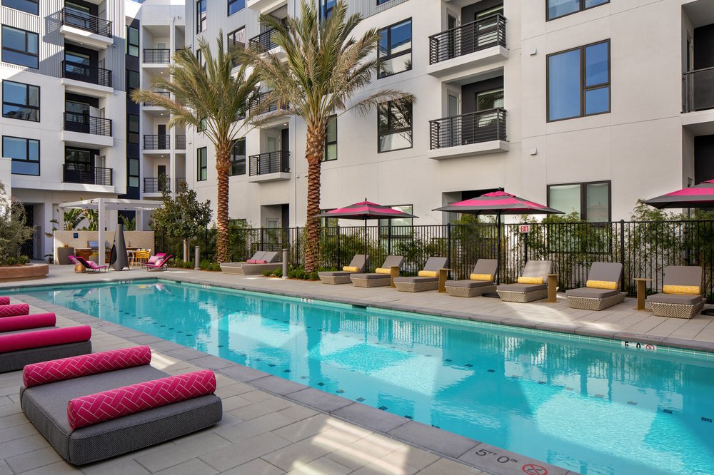 SAVOY Updated September 2024 74 Photos & 43 Reviews 1120 Kifer Rd