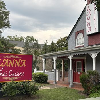 Lanna Thai Cuisine - Thai Near Me - Williamsburg, Virginia