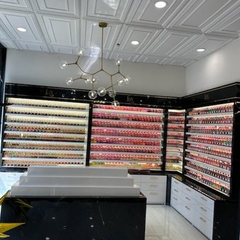 Lux Nail Bar - Nail Salons Near Me - Conway, Arkansas