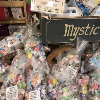 Franklin's General Store - Mmmmm taffy - Souvenir Shops Near Me - Mystic, Connecticut